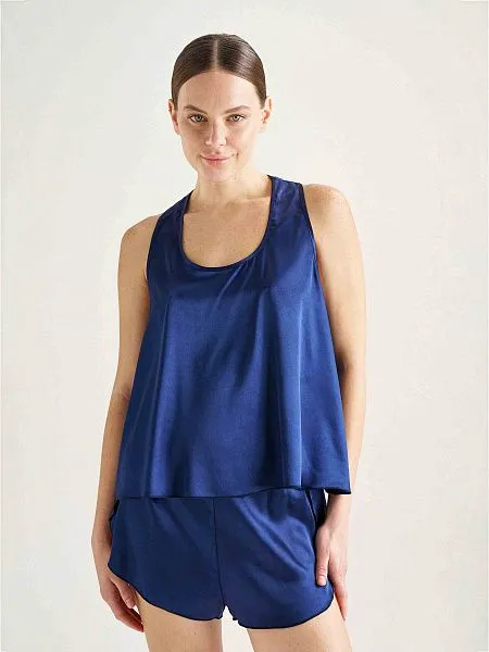 Шорты с разрезами 