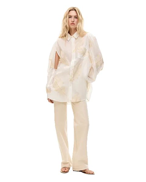 Рубашка c вышивкой и вырезами на рукавах