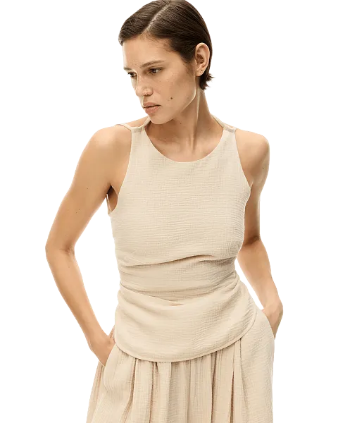 Топ со шнуровкой на спине