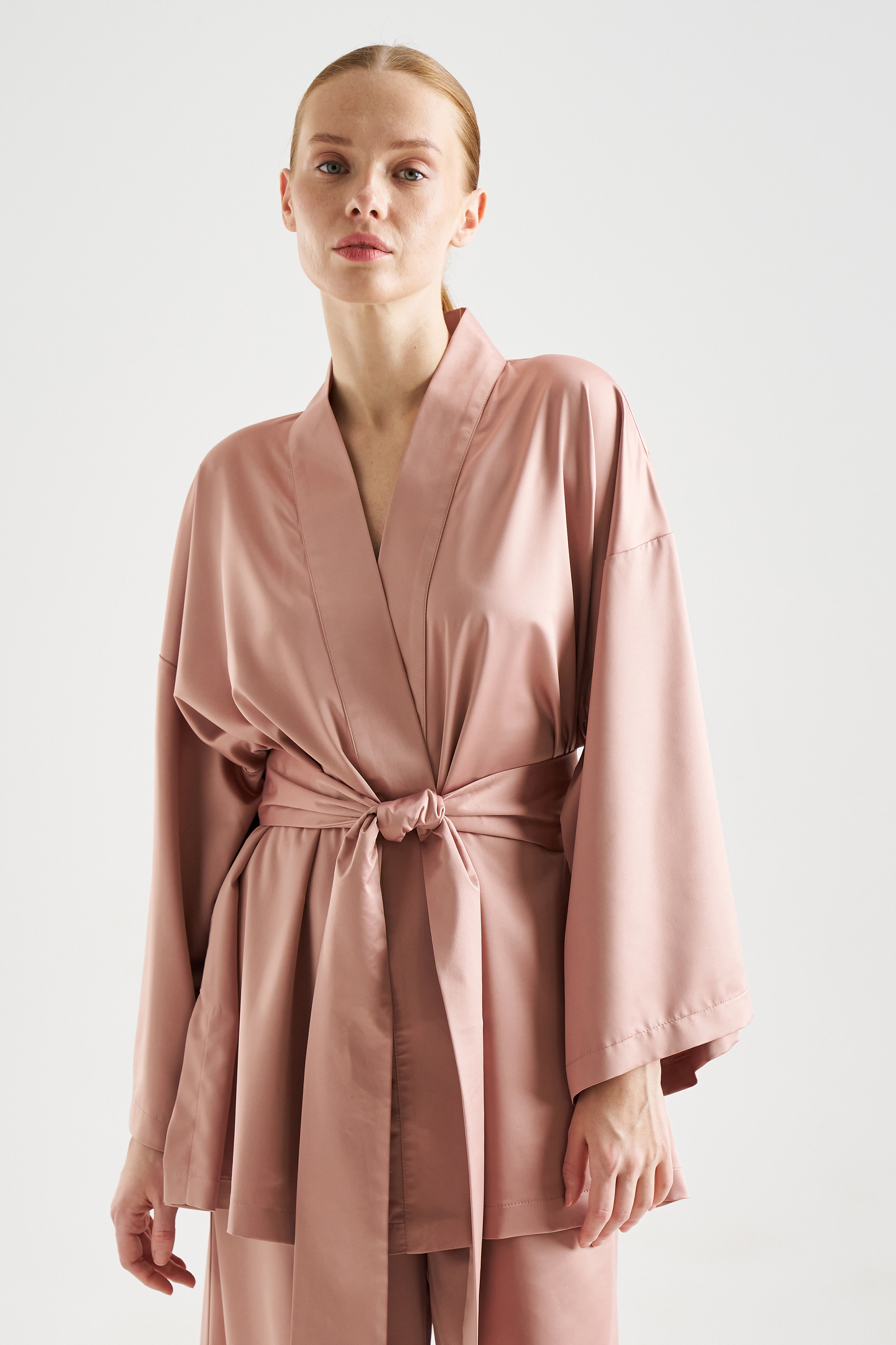 картинка Кимоно из искусственного шелка от Polina Repik Wear