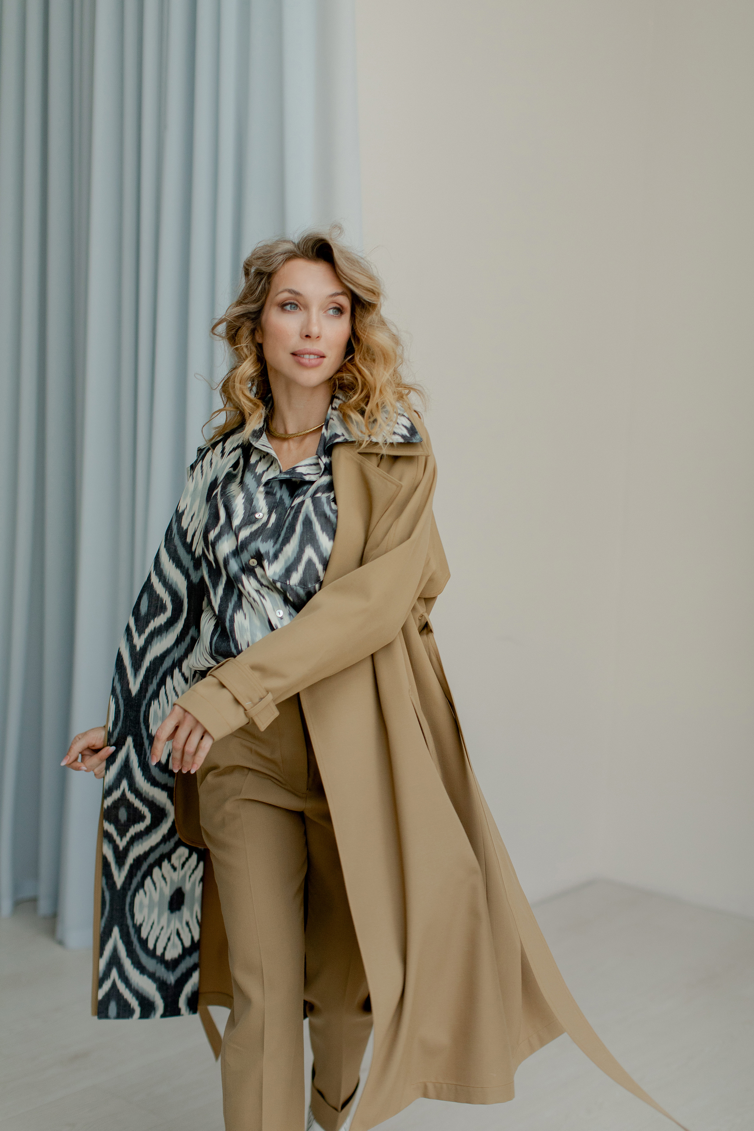 картинка Тренч бежевый от Polina Repik Wear