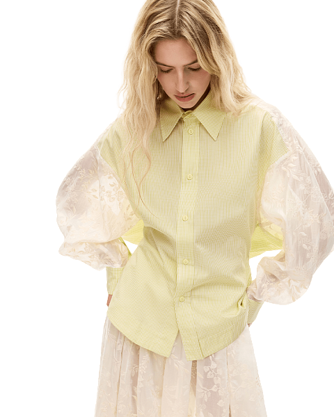 Рубашка с объемной спиной с вышивкой на рукавах